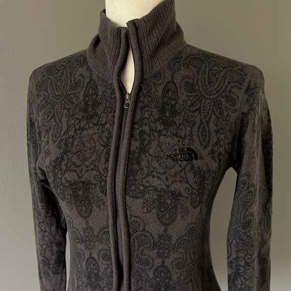 The North Face Gray and Black Wool Blend Floral Zip Up Sweatshirt - Picture 2 of 9